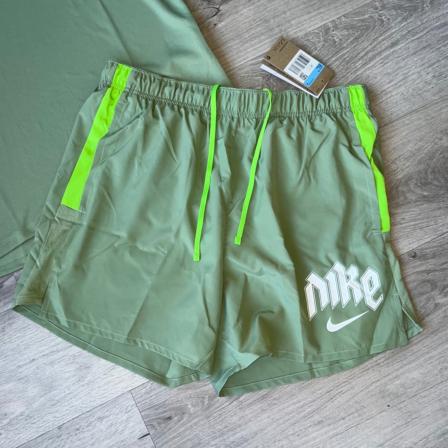 Nike Run Division Miler & Challenger Shorts Set