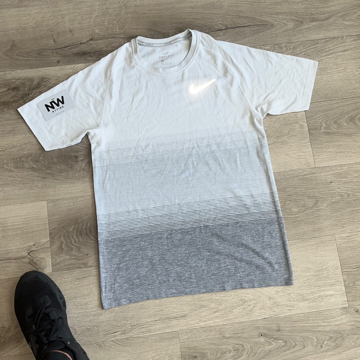 Nike Tech Knit 1.0 Gradient Grey