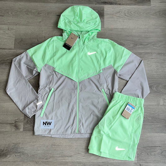 Nike Vapour Green Windrunner & Challenger Set